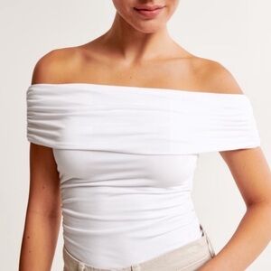White Off Shoulders Short Sleeve Top